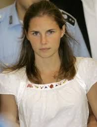 Amanda Knox dressed for her