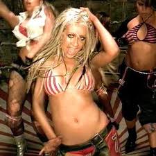 Christina Aguilera no clothes