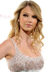 Taylor Swift hot