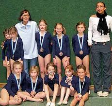 Medaillen waren der Lohn für die GSC-Turnerinnen mit den Trainerinnen Gerlinde Bratfisch und Rebecca Holewa (r.). Foto: privat. » mehr. 13.03.2006