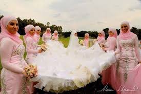 Gallery For > Hijabi Bridesmaids | muslim bridesmaids | Pinterest ...