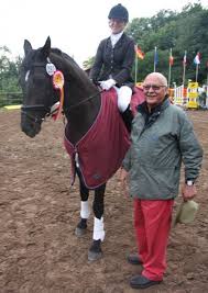 Der stolze Pferdebesitzer des Siegerpferdes Gerhard Fröhlich - Der-stolze-Pferdebesitzer-des-Siegerpferdes-Gerhard-Fr%C3%B6hlich-e1360950437312