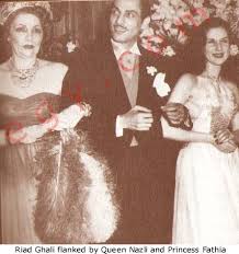 Left of photo: Fatheya and Riad Ghali. Queen Nazli. at odds alive, side by side in death - queen-nazli-family-3