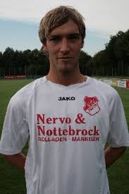 und Jan Vocke (19., 90.+1) trafen auf dem Verler Kunstrasen für den VfL Theesen. Dennis Hülsebusch konnte zwischenzeitlich (9.) ausgleichen.