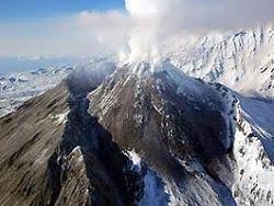 Bezymianni volcán (Kamchatka): gran erupción explosiva de cenizas, a 34.000 pies (10 km) de altitud Images?q=tbn:ANd9GcQECCnVsxddp1N_ReolbbD9U1Xp6At8pyNvf_ZpCEo8aBnsECZX