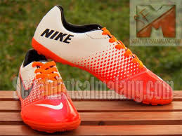 Sepatu Futsal Nike Elastico Oren-Putih TF | Sepatu Futsal KW ...