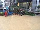 Flash floods hit Orchard Rd and other parts of Singapore ...