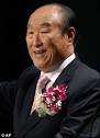 Sun Myung Moon has died at the age of 92 - article-2197242-14CE7F53000005DC-699_306x423