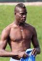 Mario BALOTELLI Height and Weight - Celebrities Height, Weight And ...