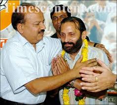 Subhash Arya, News Photo, PAT ON THE BACK: Newly elected... - Subhash-Arya-Dr-Harsh-Vardhan