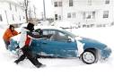 First major storm of winter pelts U.S. Midwest | Reuters