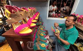 Rumah Produksi Sepatu Handmade Arshanta, Foto 1 - Tribunnews.com