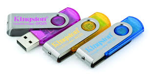 أول ذاكرة فلاش USB بسعة 256 جيجابايت من شركة كينكستون Images?q=tbn:ANd9GcQvLJ2hp3DhG67xofDg_OuCWVYf0VaLlYF4YMuIKgLIJMH8_uwCoA