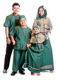 Koleksi Model Baju Muslim Terbaru Untuk Keluarga | Info Makkah ...