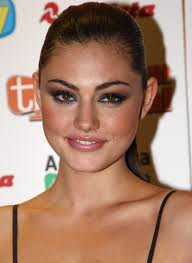 Biographie de Phoebe Tonkin Images?q=tbn:ANd9GcRDnhM8NoNO9HaaKcxn2_Tf1gXBYQYhYCYTTa-r36vXBK8UcOMSCQ