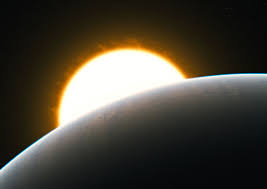 Avvistata per la prima volta una super-Terra oltre il sistema solare Images?q=tbn:ANd9GcRJKDogxWs7gnAcRld7iSB9CUG597jn77vWAWfq2M8c4jtdTCxU_Q