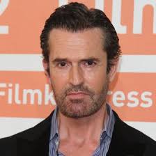 Rupert Everett would love to be Naomi Campbell.The British actor is in awe of the supermodel&#39;s incredible body, especially her long slender legs, ... - rupert_everett_559899