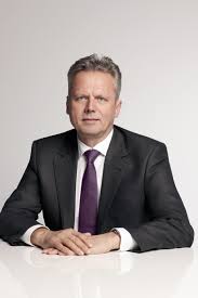 Kfm. Ewald Woste (52), Vorstandsvorsitzender der Thüga AG, München, ist am 28. Juni 2012 erneut zum Präsidenten ... - Woste,%20Ewald%20-%202012