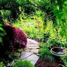 Garden path ideas with natural stone