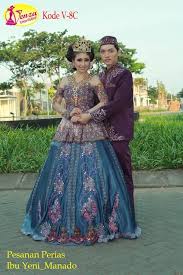Kebaya on Pinterest | Kebaya Wedding, Indonesian Kebaya and ...