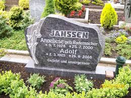 Grab von Adolf Janssen (02.03.1925-26.09.2008), Friedhof Marcardsmoor