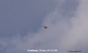 [Ảnh] Những Pic Chứng Thực UFO Images?q=tbn:ANd9GcRiDOqmoNCp1NbEzA-MBksmr8Z-1XiLhtrmscMv6LVZGeLppE9Q