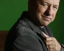 Mark Knopfler extends Summer 2010 UK tour with arena dates