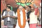 Congress moves EC over Modi's 'khooni panja' barb