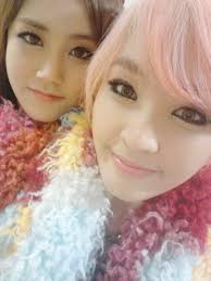 JiYoon with pink hair. Images?q=tbn:ANd9GcSHaAcI7jsnnFyBow9SKQOBx6c9EYda9WlqBtvRDbVCRbmrtVkATw
