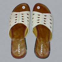 Membangun Bisnis Toko Sepatu Online | BisnisUKM.com