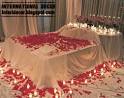 Romantic bedroom decorating ideas for Valentine's day 2013
