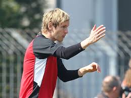 Freiburgs Trainer Martin Schweizer konnte mit seiner Elf den Schwung aus den letzten Partien in das Duell mit Stuttgart mitnehmen. - martin_schweizer800x600-1334931279