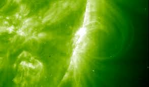 La NASA: rischi per l'eruzione solare più forte degli ultimi anni Images?q=tbn:ANd9GcSi0BJ2Onq2o_Da-6hLAdhHsBUvaYCsW89O_jBuF1qLA4VhvOcr