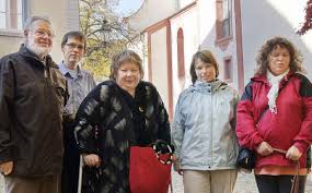 Klaus Zimmermann, Ralf Däubler und die Sehbehinderten Maria Brack, Andrea Richter und Waltraut Hafner engagieren sich. Foto: Sebastian Kaiser - 37210735