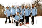 File:Dd0184 - Innsbruck Winter Games, Team and coach - 3b