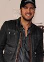 LUKE BRYAN Enjoys Life at Home With His Two Boys