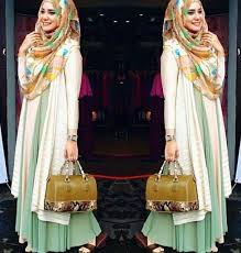 Trend Baju Muslim Pesta Simple Elegan Modern Terbaru