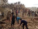 Aid starts coming to Nepal after quake kills nearly 2,000 - Salon.com
