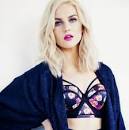 PERRIE EDWARDS Health, Fitness, Height, Weight, Bust, Waist, and.