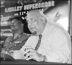 ... of the SLARDAR Rodney Mason addressing the media regarding the Cavalry Super Cross, on right Commandant Centre of the Armoured Corps Indunil Ranasinghe. - z_page-19-ar