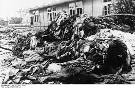 Sachsenhausen  - Página 2 Images?q=tbn:ANd9GcTTmnz4Cnt1tIhtkpCQ-xgaM0zt3sWHxOroSO-SM1tQN5a89PiCCP_Q1psi