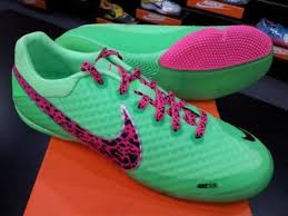 Sepatu Futsal Nike Terbaru Bulan Mei 2013 - Chexos Futsal - Chexos ...