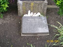 Grab von Wilma Meyer (08.05.1908-11.05.1979), Friedhof Norden ... - na725