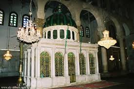 L'adoration du tombeau de Mohammed ...  Images?q=tbn:ANd9GcTqfzBlqydQ4lcXt3mmHqXn0SOY9V8WBrJuQhf80Tyxg-whZrRxvPnkkpea