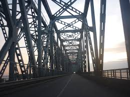На проект реконструкції мостового переходу через Дніпро витратять більше  20 млн.грн.
