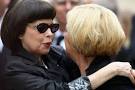 Mireille Mathieu Mireille Mathieu (L) talks to Liz Mohn in front of the ... - Monti Lueftner Funeral KnCYFeTOyIll