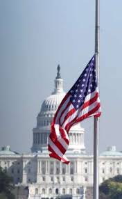 http://t2.gstatic.com/images?q=tbn:C92m3mc0WWWSUM:http://fwnextweb1.fortwayne.com/ns/editorial/oa/wp-content/uploads/2009/09/american-half-staff-flag1.jpg