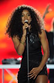 http://t2.gstatic.com/images?q=tbn:Evfm9bIa_R-6BM:http://kelly-rowland.net/wp-content/uploads/2010/05/wma-2010-17.jpg&t=1