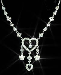 اكسسوات رائعة Lucky_valentine_necklace