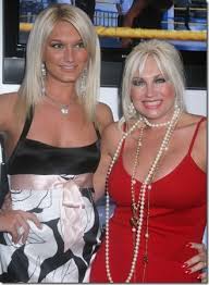 Brooke Hogan and mom Linda